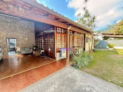 Casa com 3 Quartos à venda, 180m² no Itaipu, Niterói