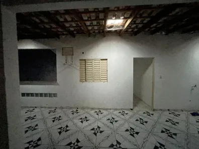 Casa de Condomínio com 3 Quartos para alugar, 200m² no Jardim Mossoró, Cuiabá