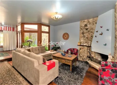 Casa com 4 Quartos à venda, 338m² no Passo da Areia, Porto Alegre