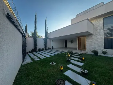Casa com 3 Quartos à venda, 175m² no Jardim Presidente, Goiânia