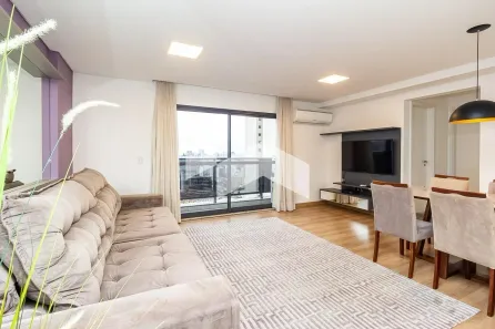 Apartamento com 2 Quartos à venda, 65m² no Centro, Curitiba