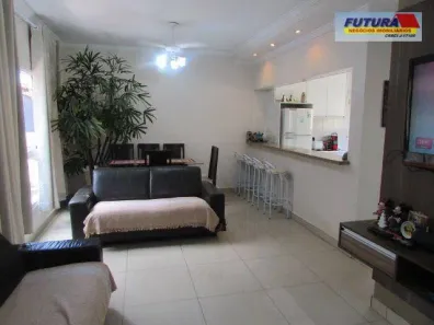 Sobrado com 3 Quartos à venda, 135m² no Vila Voturua, São Vicente