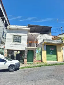 Casa com 3 Quartos à venda, 270m² no Carlos Prates, Belo Horizonte