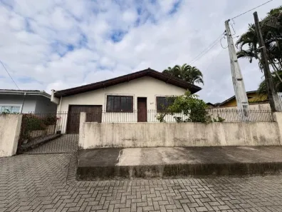 Casa com 3 Quartos à venda, 140m² no Nova Brasília, Joinville