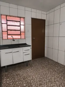Casa com 2 Quartos para alugar, 60m² no Vila Carmosina, São Paulo