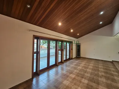 Sobrado com 3 Quartos à venda, 234m² no Vila Virgínia, Jundiaí