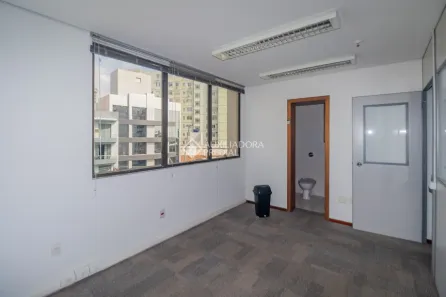 Sala Comercial para alugar, 46m² no Floresta, Porto Alegre