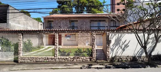 Casa com 4 Quartos à venda, 261m² no São Luiz, Volta Redonda