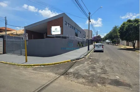 Sobrado com 5 Quartos para venda ou aluguel, 290m² no Jardim América, Bauru