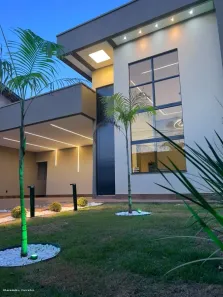 Casa com 3 Quartos à venda, 185m² no Parque das Flores, Goiânia