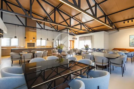 Lote/Terreno à venda, 332m² no Novo Mundo, Curitiba
