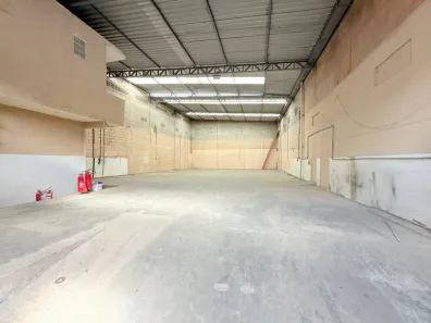 Galpão/Depósito/Armazém para alugar, 347m² no Alterosas, Serra