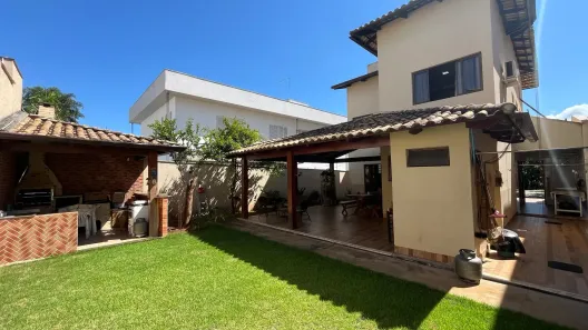 Casa de Condomínio com 3 Quartos à venda, 255m² no Loteamento Portal do Sol I, Goiânia