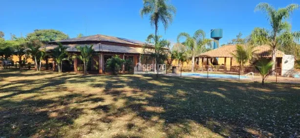 Fazenda/Sítio com 4 Quartos à venda, 480m² no Recanto das Flores, Uberaba