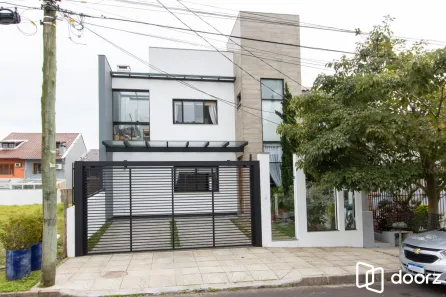 Casa com 4 Quartos à venda, 179m² no Guarujá, Porto Alegre