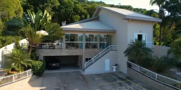 Casa com 5 Quartos à venda, 950m² no Centro, Bombinhas