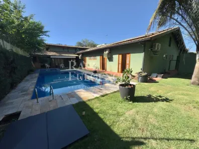 Casa com 4 Quartos para alugar, 335m² no Bela Suiça, Londrina