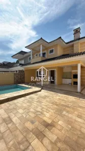 Casa de Condomínio com 3 Quartos para alugar, 180m² no Vargem Grande, Rio de Janeiro