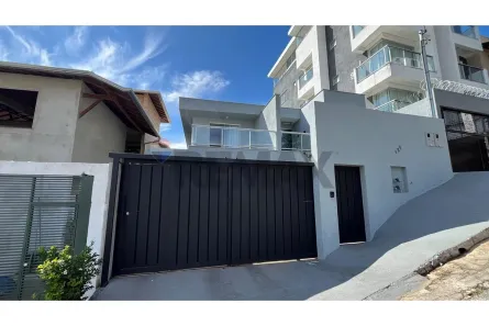 Casa com 2 Quartos à venda, 169m² no Oswaldo Barbosa Pena II, Nova Lima