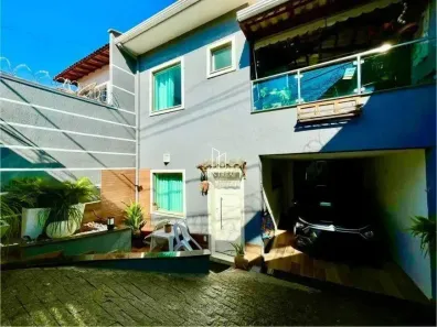 Casa com 2 Quartos à venda, 120m² no Serrano, Belo Horizonte