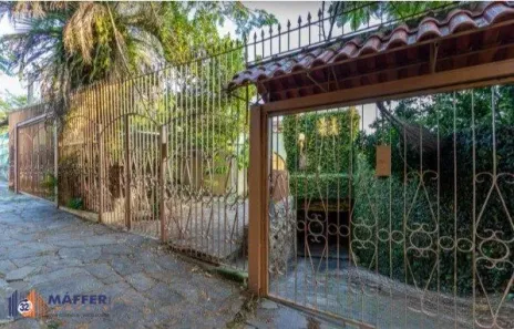 Casa com 4 Quartos à venda, 219m² no Vila Assunção, Porto Alegre