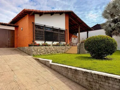Imóvel Comercial com 5 Quartos à venda, 434m² no Centro, Guarapari