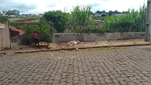 Lote/Terreno à venda, 188m² no , Califórnia
