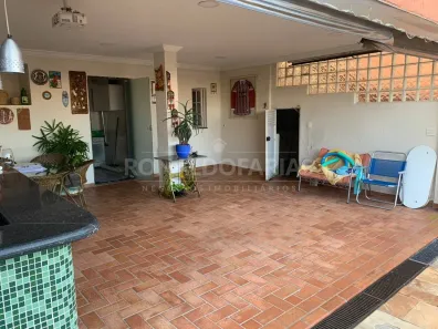 Sobrado com 3 Quartos à venda, 250m² no Interlagos, São Paulo