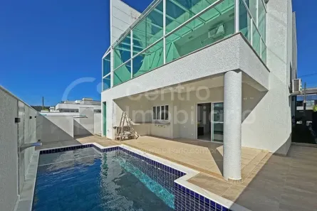 Casa de Condomínio com 4 Quartos à venda, 256m² no , Peruíbe
