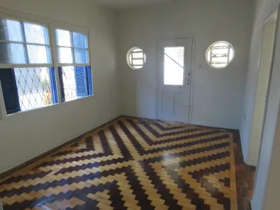 Casa com 2 Quartos à venda, 85m² no Medianeira, Porto Alegre