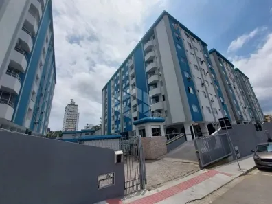 Apartamento com 3 Quartos para alugar, 75m² no Barreiros, São José