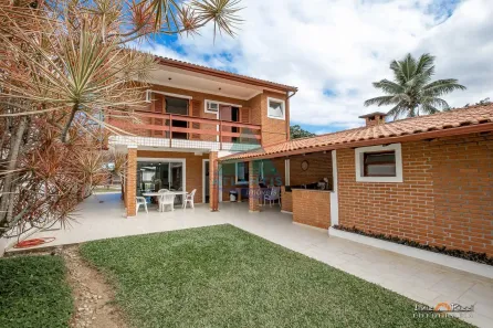 Casa com 3 Quartos à venda, 243m² no Lagoinha, Ubatuba