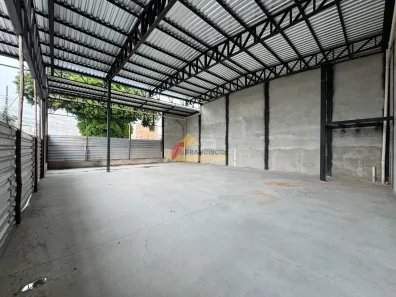 Galpão/Depósito/Armazém para alugar, 222m² no São José, Divinópolis