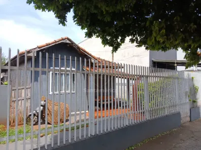 Casa com 2 Quartos à venda, 150m² no Vitória, Londrina