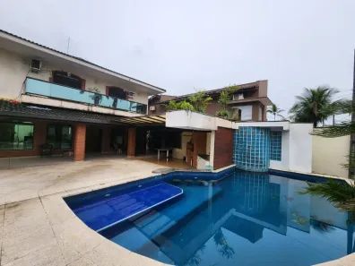 Sobrado com 4 Quartos à venda, 302m² no Jardim Virgínia, Guarujá