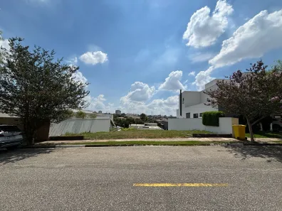 Lote/Terreno à venda, 382m² no Jardim Guadalajara, Sorocaba