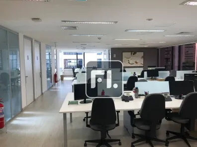 Sala Comercial para alugar, 490m² no Vila Olímpia, São Paulo