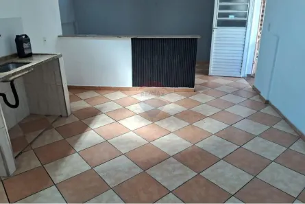 Casa com 1 Quarto para alugar, 30m² no Vila Elias Nigri, São Paulo
