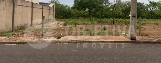 Lote/Terreno à venda, 500m² no Jardim Inconfidência, Uberlândia