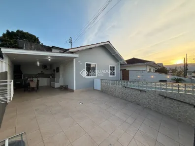 Casa com 1 Quarto à venda, 90m² no Forquilhas, São José