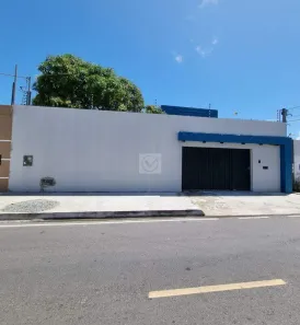 Casa com 3 Quartos à venda, 350m² no Coroa do Meio, Aracaju