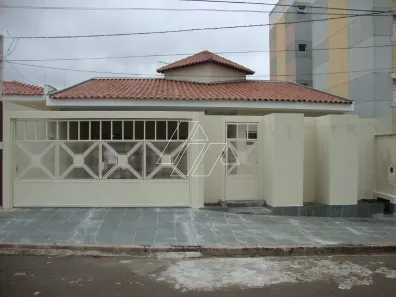 Casa com 4 Quartos para alugar, 250m² no Fragata, Marília