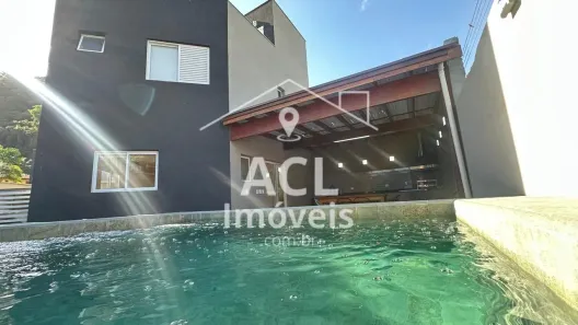 Sobrado com 4 Quartos para alugar, 250m² no Camburi, São Sebastião