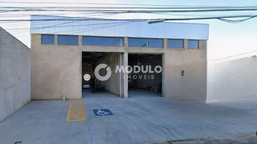Galpão/Depósito/Armazém para alugar, 300m² no Marta Helena, Uberlândia