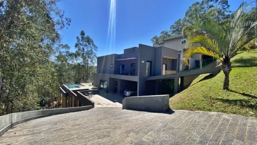 Casa com 3 Quartos à venda, 330m² no Serra dos Lagos (Jordanésia), Cajamar