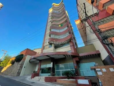 Apartamento com 3 Quartos para alugar, 120m² no Centro, Tubarão
