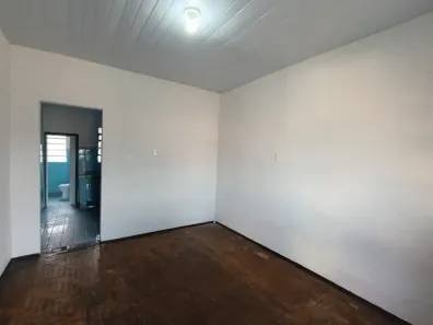 Casa com 2 Quartos para alugar, 60m² no Vila Progresso, Campinas