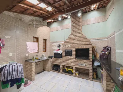 Casa com 5 Quartos à venda, 230m² no Taboão, São Bernardo do Campo