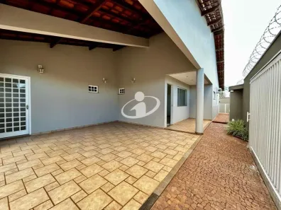 Casa com 4 Quartos para alugar, 220m² no Morada da Colina, Uberlândia