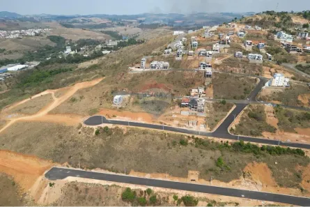 Lote/Terreno à venda, 250m² no Jardim Bandeirantes, Poços de Caldas
